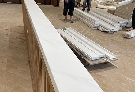 Restaurant partition